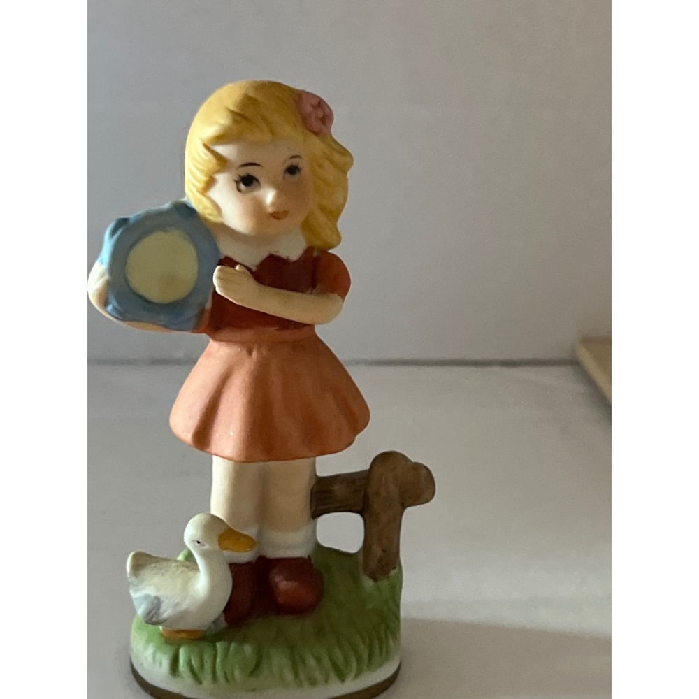 Vintage TOMA Ceramic Figurine Girl with‎ Tambourine and Goose Made in Korea 5695